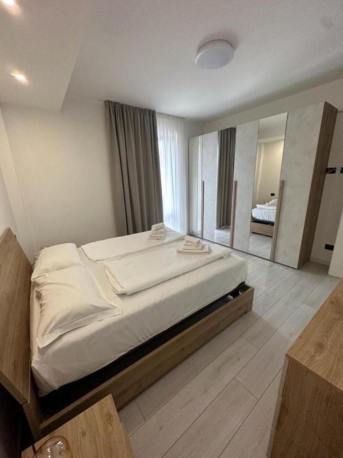 Cavour Apartment Center Бардолино Екстериор снимка